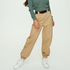 Aritzia TNA Cargo Pants Joggers Tan High Rise